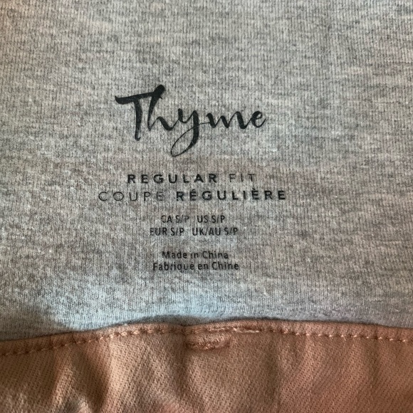 🔥 2/$50 🔥 Thyme Maternity Tan Capris - Picture 4 of 4